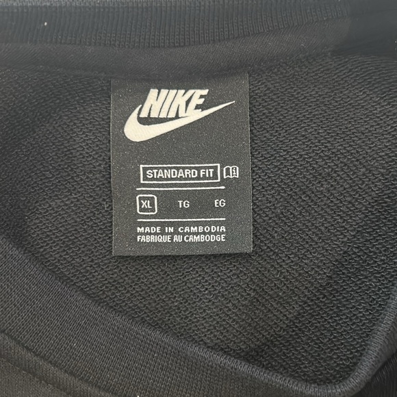 Nike Girl’s Black Crew neck Sweatshirt, Size XL Standard Fit - Picture 5 of 6